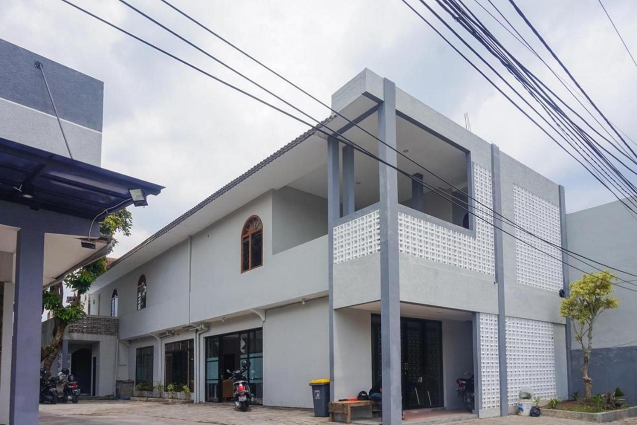 Reddoorz Plus @ Kalpataru Malang Exterior foto