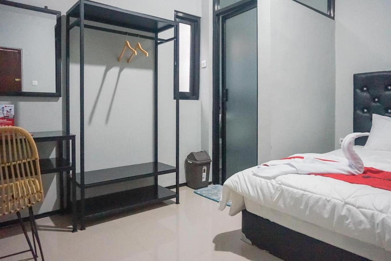 Reddoorz Plus @ Kalpataru Malang Exterior foto
